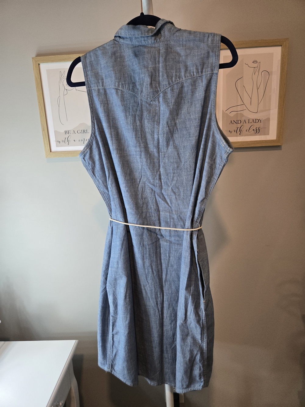 Levi's Chambray 100% Cotton Sleeveless Midi Dress in Blue - Picture 14 of 16